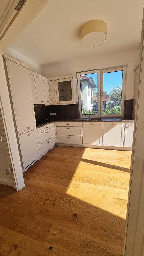 Pronájem bytu 4+1 105 m², Berlin, Berlín Pronájem bytu 4+1 105 m², Berlin, Berlín