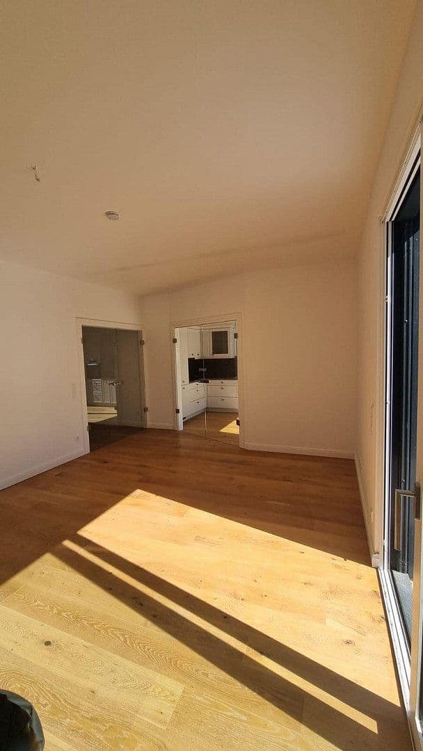 Pronájem bytu 4+1 105 m², Berlin, Berlín Pronájem bytu 4+1 105 m², Berlin, Berlín