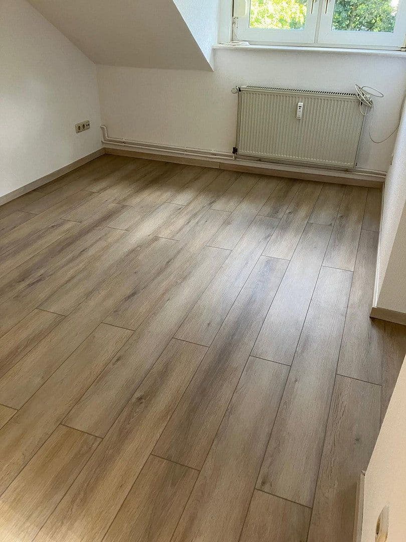 Pronájem bytu 2+1 38 m², Siegen, Severní Porýní-Vestfálsko Pronájem bytu 2+1 38 m², Siegen, Severní Porýní-Vestfálsko