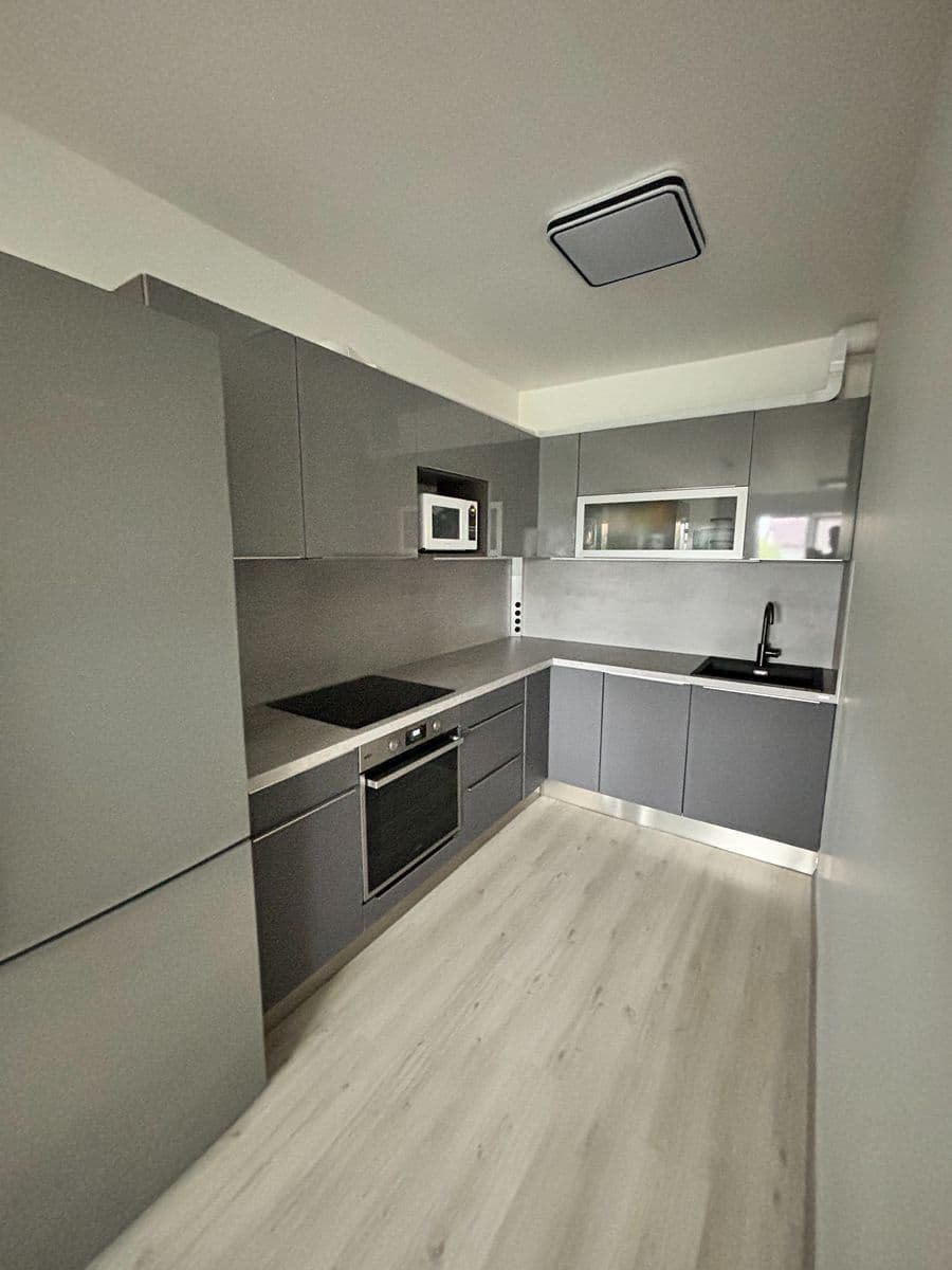 Prodej bytu 2+kk 68 m², U Parketárny, Unhošť, Středočeský kraj Prodej bytu 2+kk 68 m², U Parketárny, Unhošť, Středočeský kraj