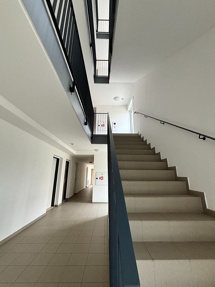 Prodej bytu 2+kk 68 m², U Parketárny, Unhošť, Středočeský kraj Prodej bytu 2+kk 68 m², U Parketárny, Unhošť, Středočeský kraj