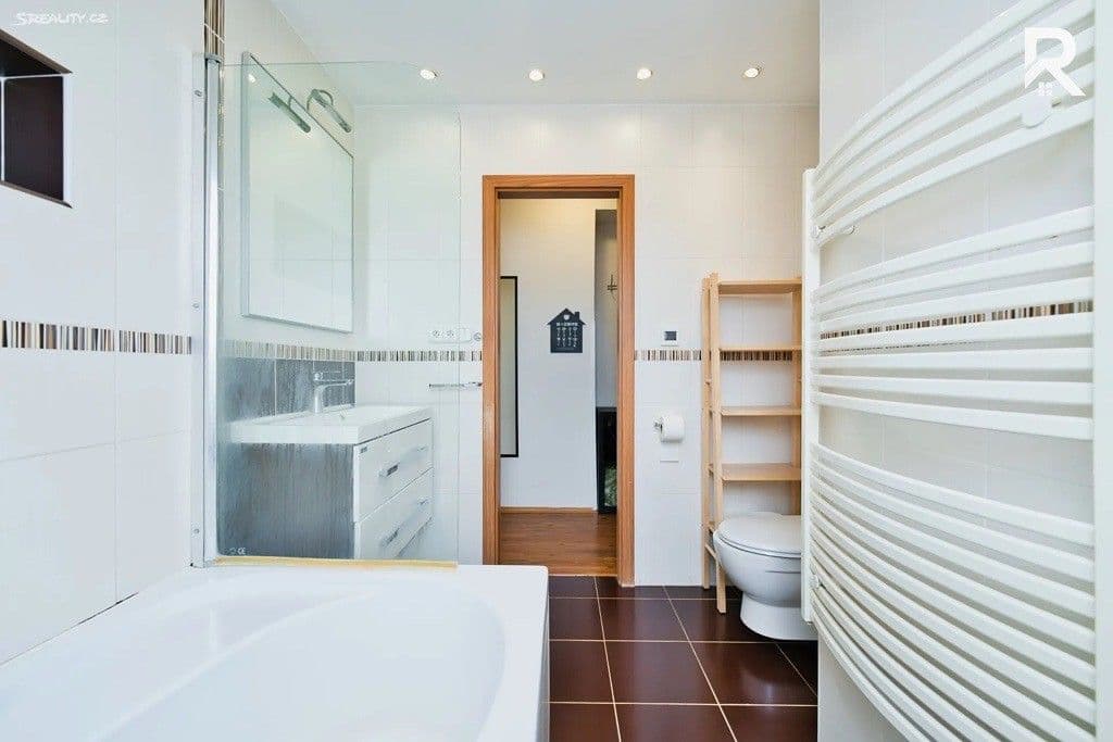 Pronájem bytu 3+kk 71 m², Znojemská, Hrušovany nad Jevišovkou, Jihomoravský kraj Pronájem bytu 3+kk 71 m², Znojemská, Hrušovany nad Jevišovkou, Jihomoravský kraj