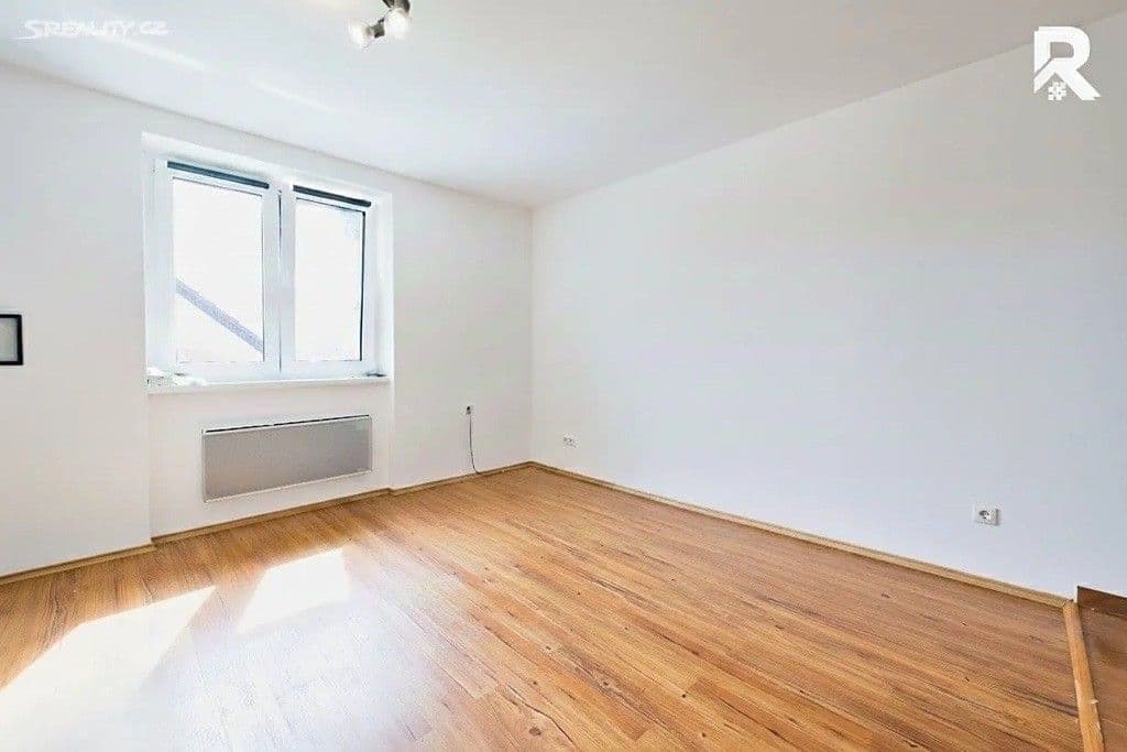 Pronájem bytu 3+kk 71 m², Znojemská, Hrušovany nad Jevišovkou, Jihomoravský kraj Pronájem bytu 3+kk 71 m², Znojemská, Hrušovany nad Jevišovkou, Jihomoravský kraj