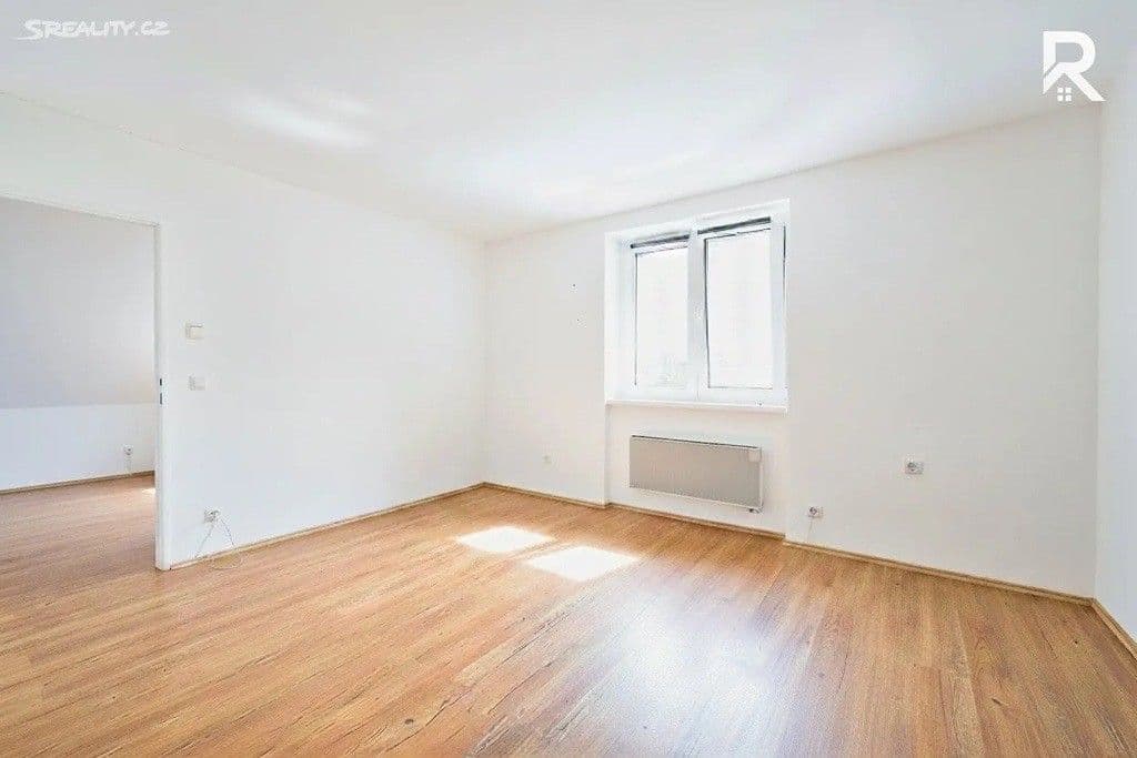 Pronájem bytu 3+kk 71 m², Znojemská, Hrušovany nad Jevišovkou, Jihomoravský kraj Pronájem bytu 3+kk 71 m², Znojemská, Hrušovany nad Jevišovkou, Jihomoravský kraj