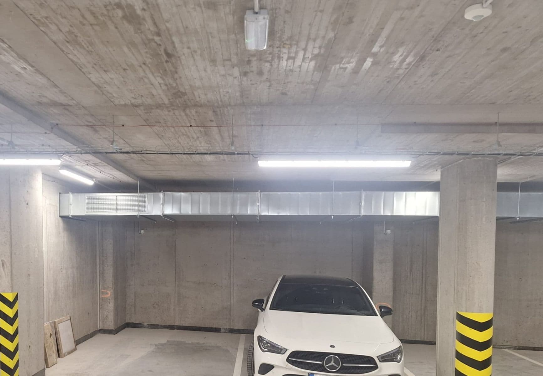 Pronájem garáže 25 m², Ondrova, Brno, Jihomoravský kraj Pronájem garáže 25 m², Ondrova, Brno, Jihomoravský kraj