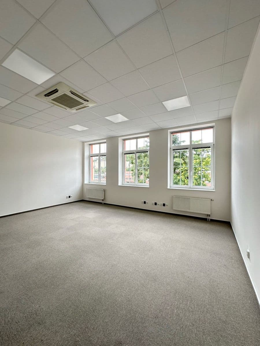 Pronájem kanceláře 15 m², Nádražní, Praha, Praha Pronájem kanceláře 15 m², Nádražní, Praha, Praha