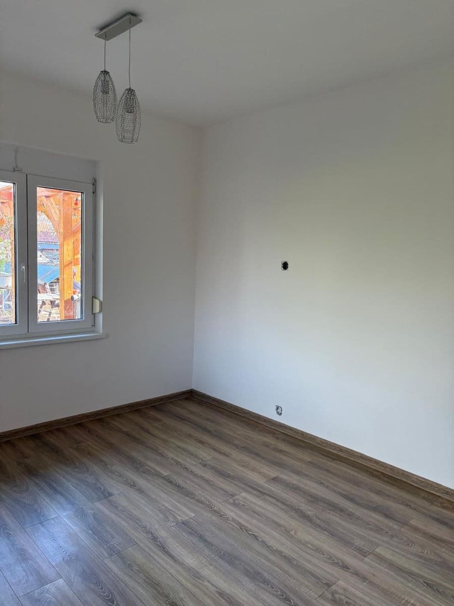 Pronájem bytu 2+kk 35 m², Řevnická, Lety, Středočeský kraj Pronájem bytu 2+kk 35 m², Řevnická, Lety, Středočeský kraj