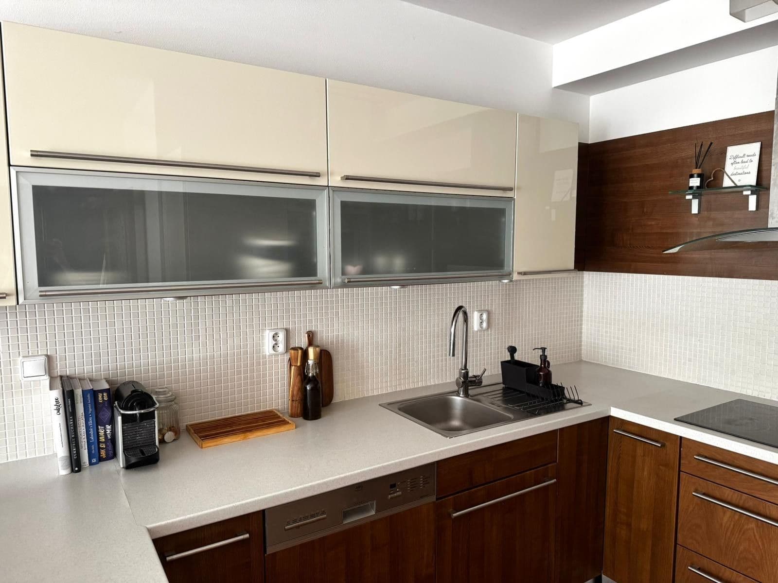 Pronájem bytu 3+kk 78 m², Budapešťská, Praha, Praha Pronájem bytu 3+kk 78 m², Budapešťská, Praha, Praha