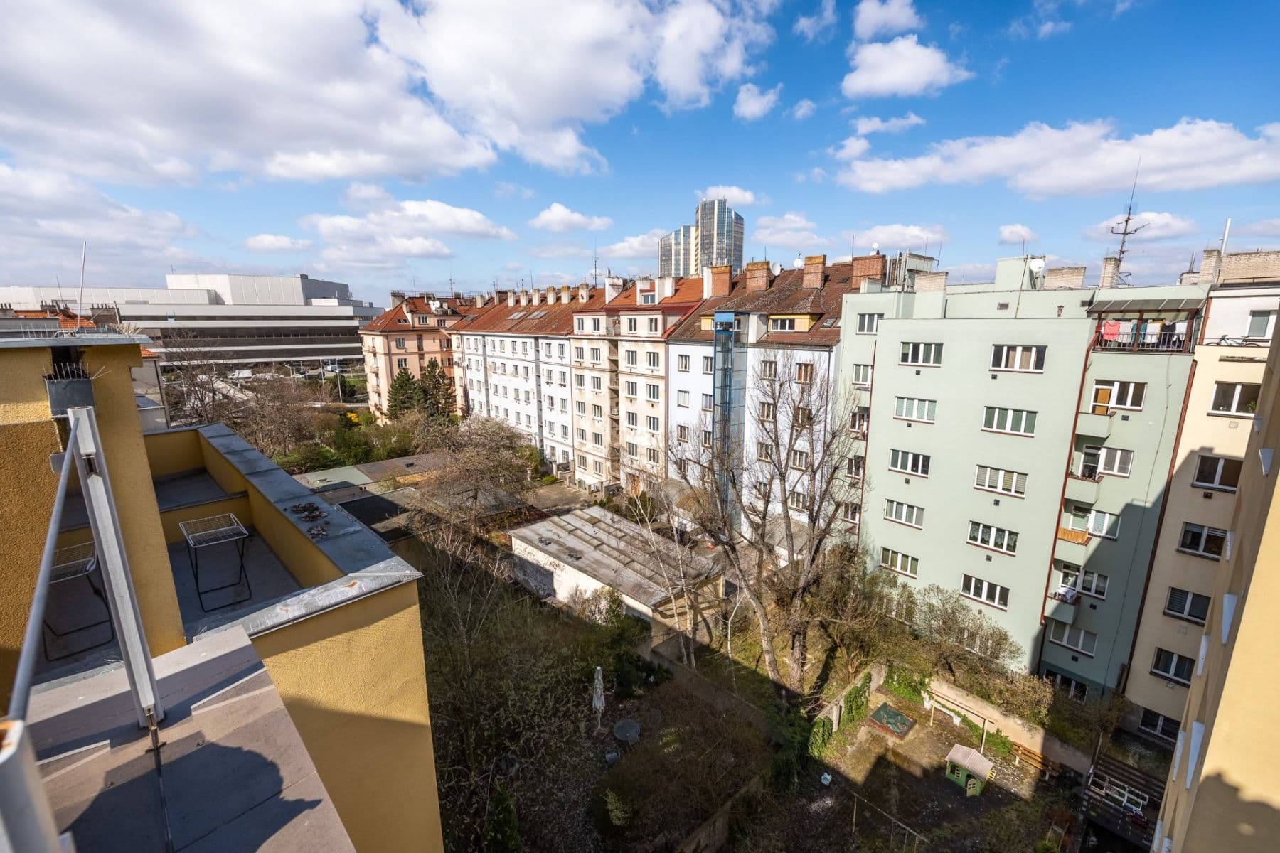 Prodej bytu 1+kk 27 m², U Gymnázia, Praha, Praha Prodej bytu 1+kk 27 m², U Gymnázia, Praha, Praha