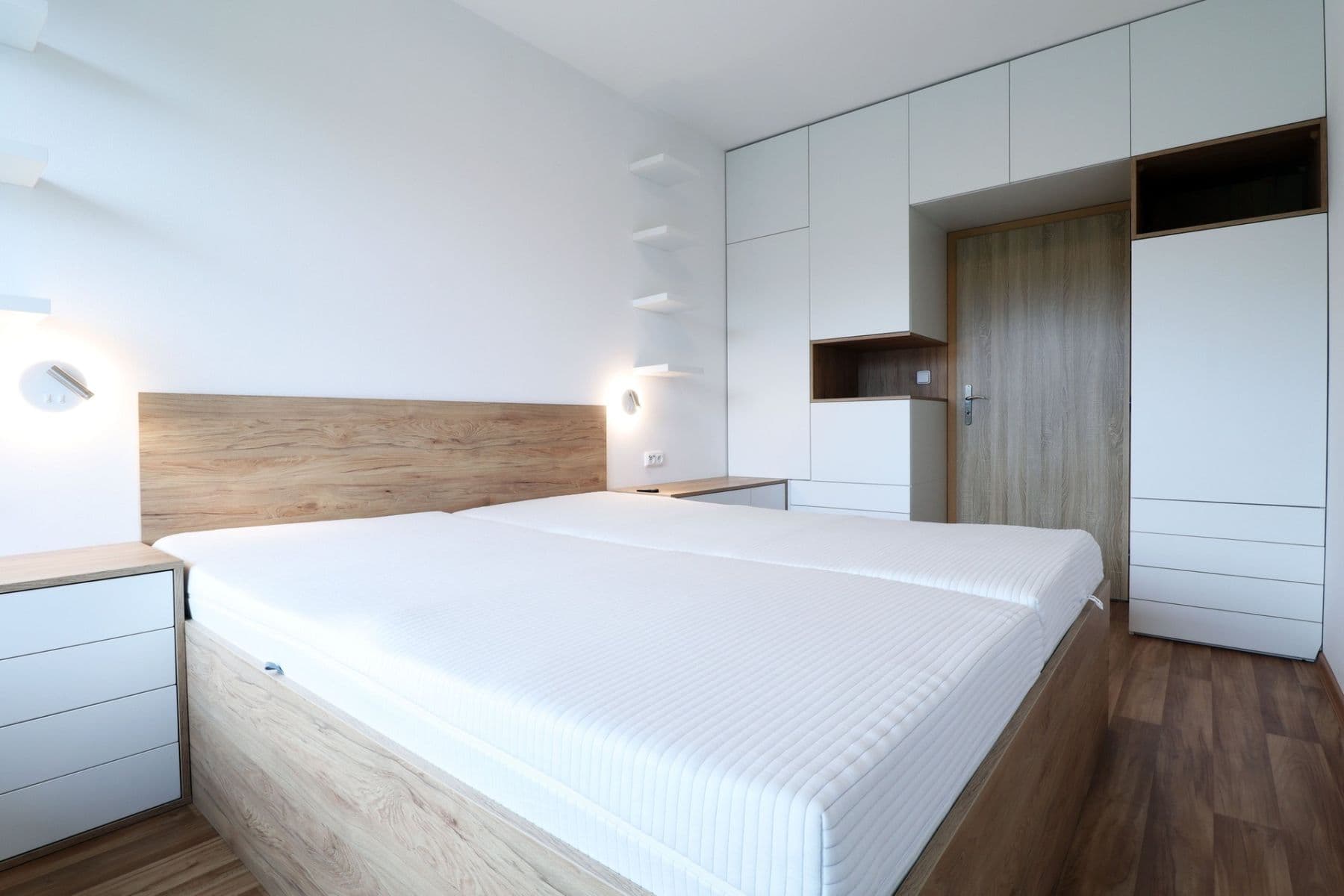 Pronájem bytu 2+kk 56 m², V dolině, Praha, Praha Pronájem bytu 2+kk 56 m², V dolině, Praha, Praha