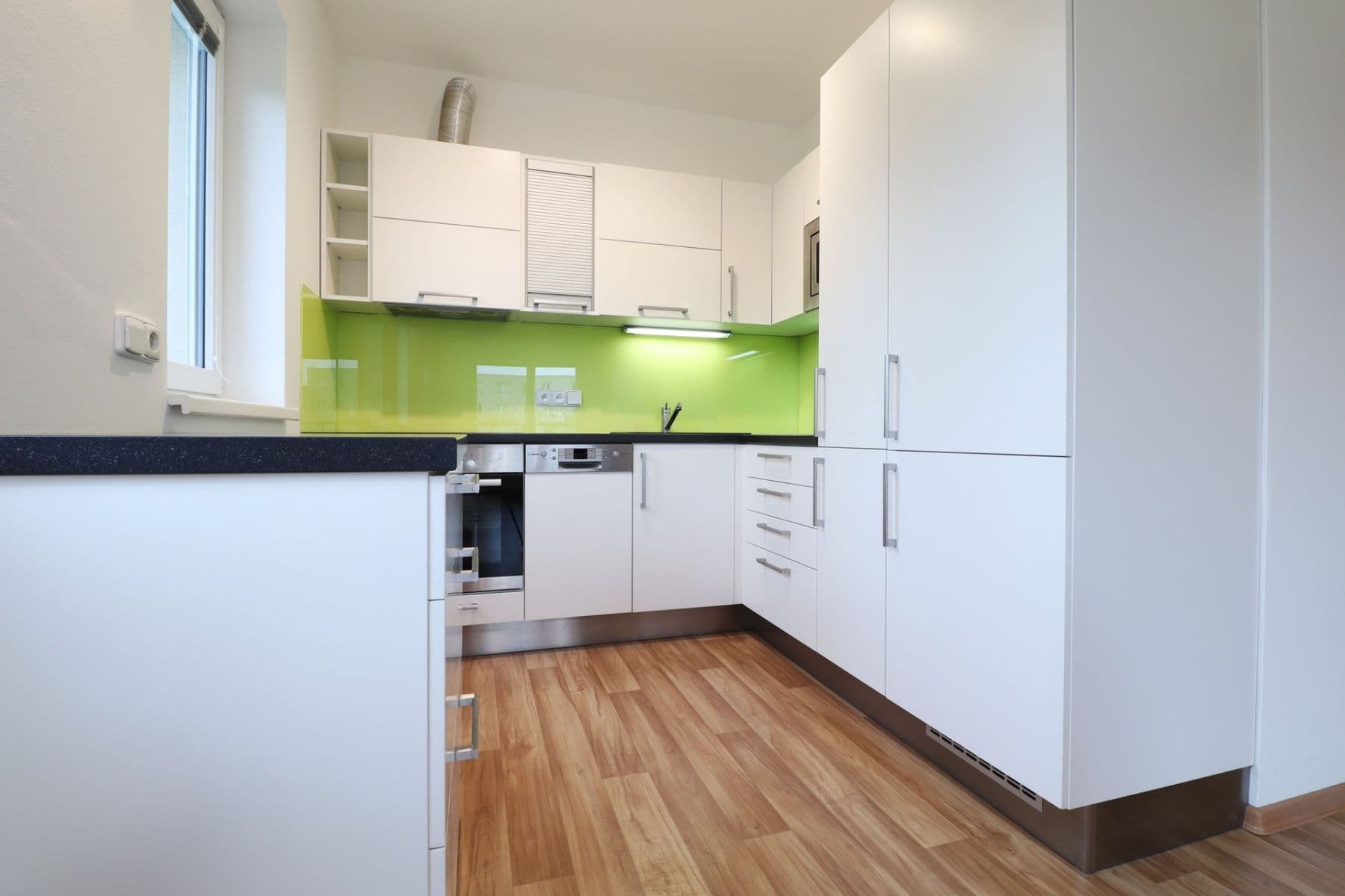 Pronájem bytu 2+kk 56 m², V dolině, Praha, Praha Pronájem bytu 2+kk 56 m², V dolině, Praha, Praha