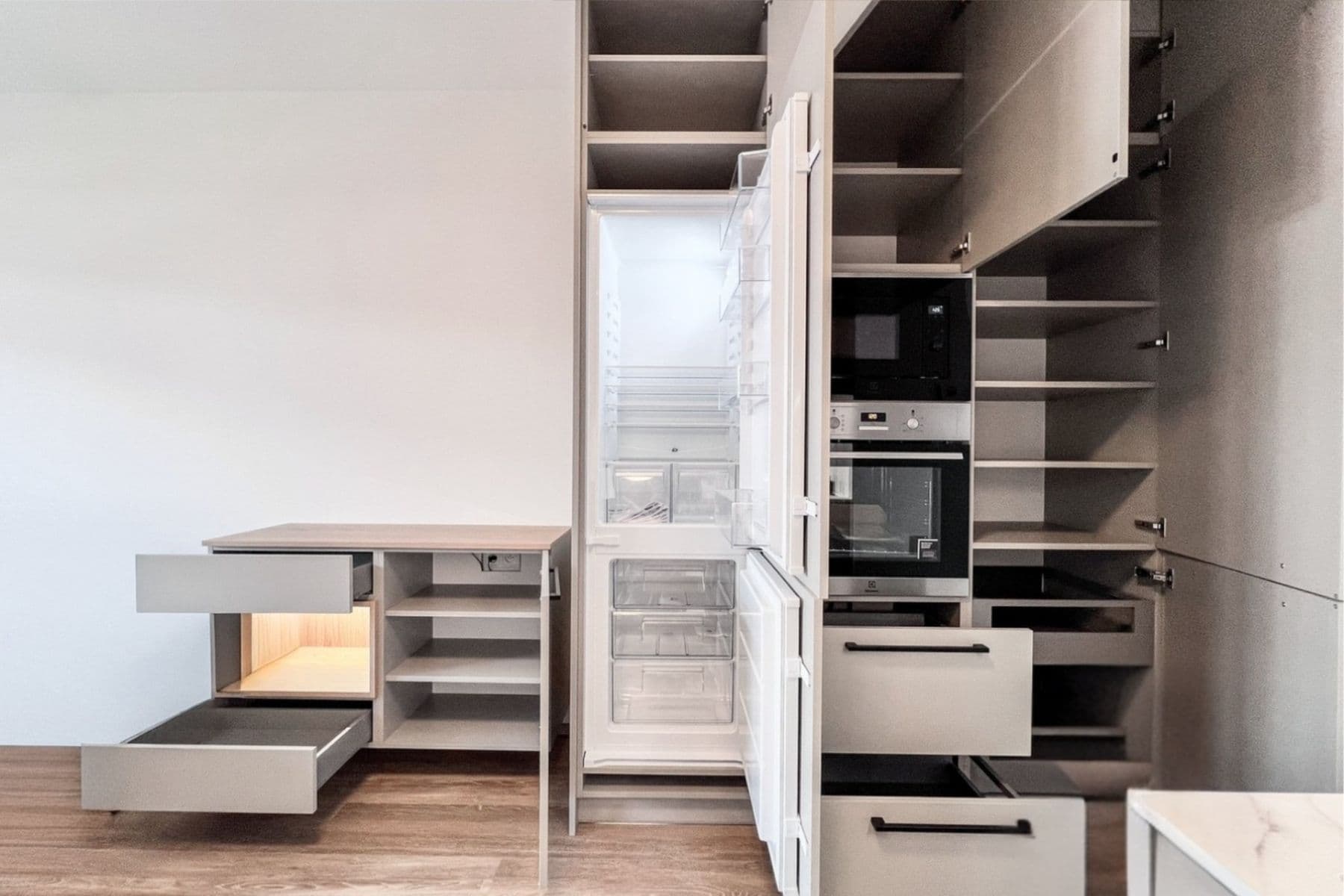 Pronájem bytu 1+kk 35 m², Poděbradská, Praha, Praha Pronájem bytu 1+kk 35 m², Poděbradská, Praha, Praha