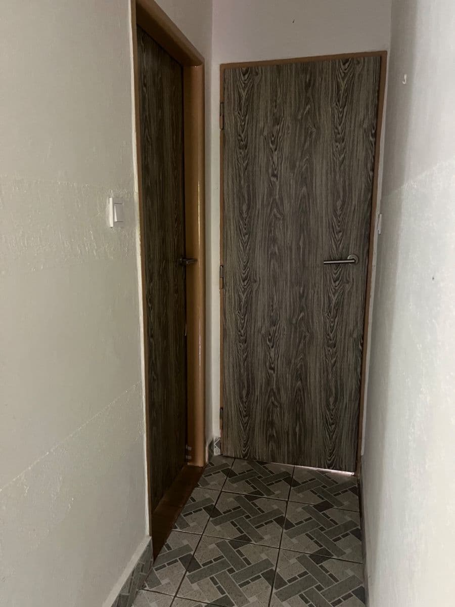 Prodej bytu 2+1 50 m², Handlová, Trenčiansky kraj Prodej bytu 2+1 50 m², Handlová, Trenčiansky kraj