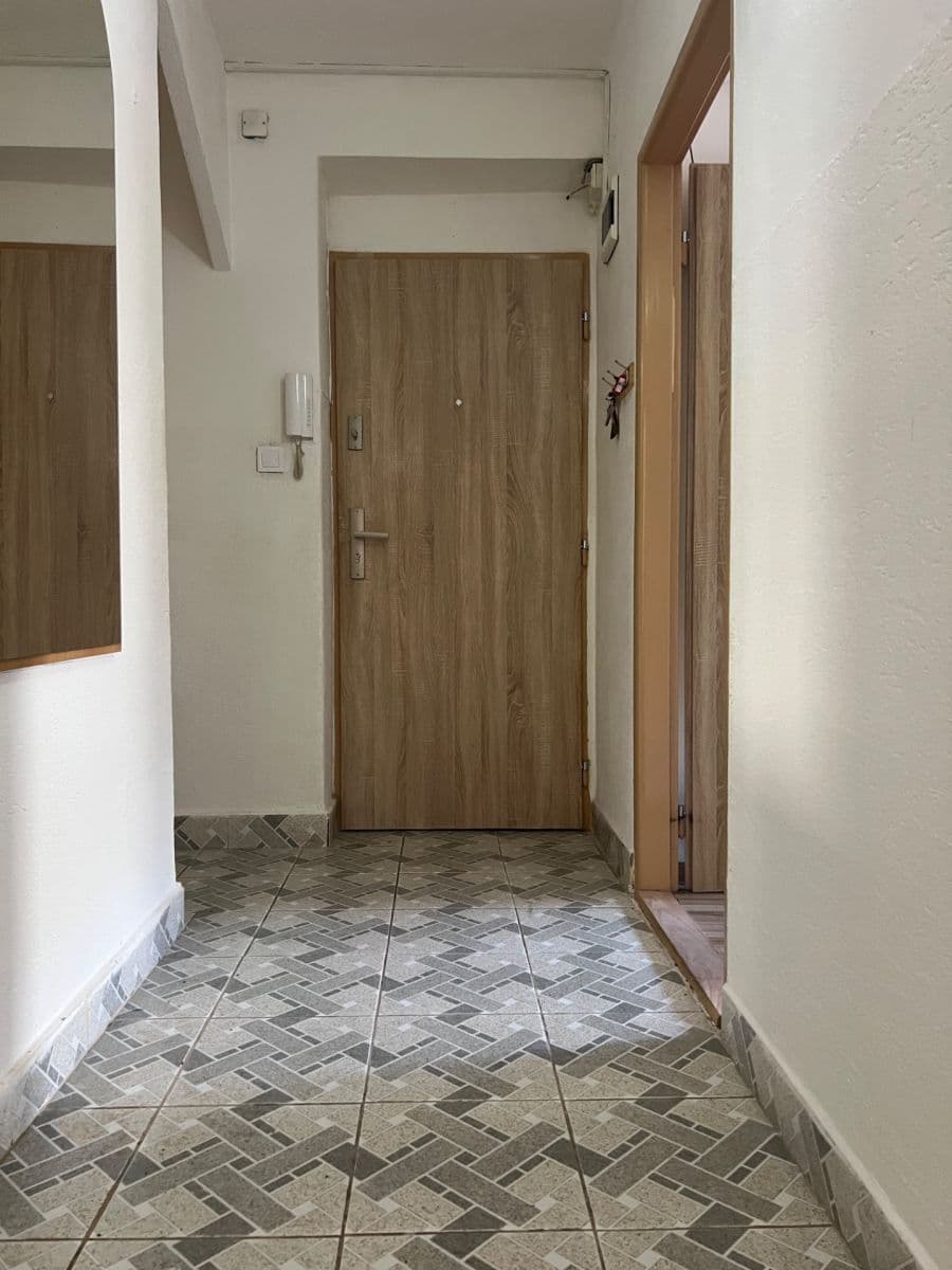Prodej bytu 2+1 50 m², Handlová, Trenčiansky kraj Prodej bytu 2+1 50 m², Handlová, Trenčiansky kraj
