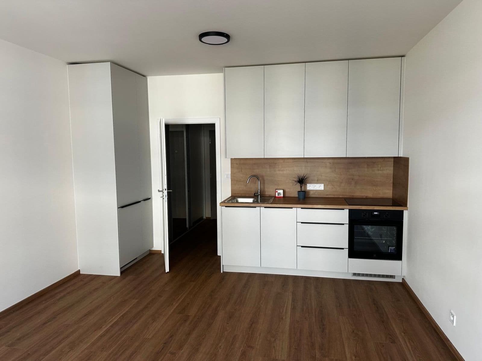 Pronájem bytu Garsoniéra 35 m², Gerstelova, Praha, Praha Pronájem bytu Garsoniéra 35 m², Gerstelova, Praha, Praha