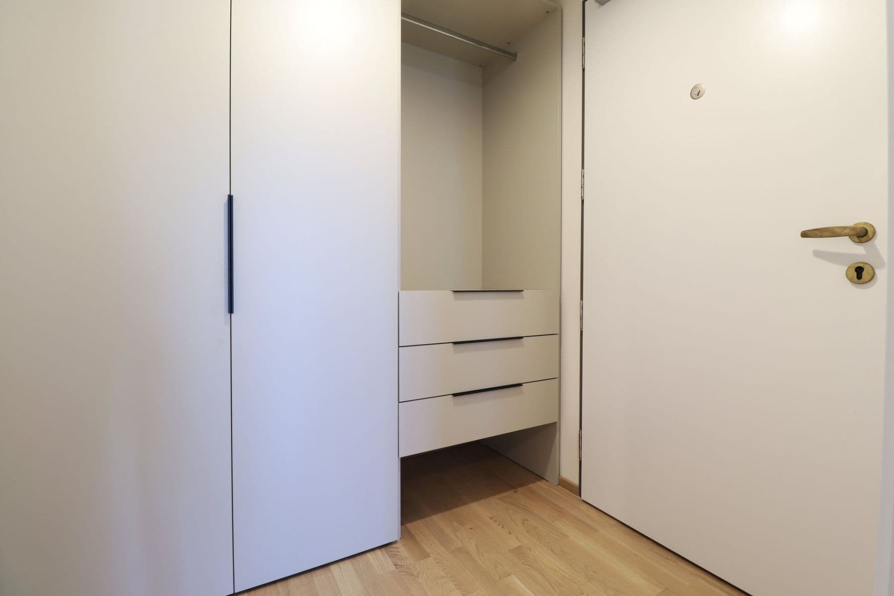 Pronájem bytu 1+kk 36 m², Toyen, Praha, Praha Pronájem bytu 1+kk 36 m², Toyen, Praha, Praha
