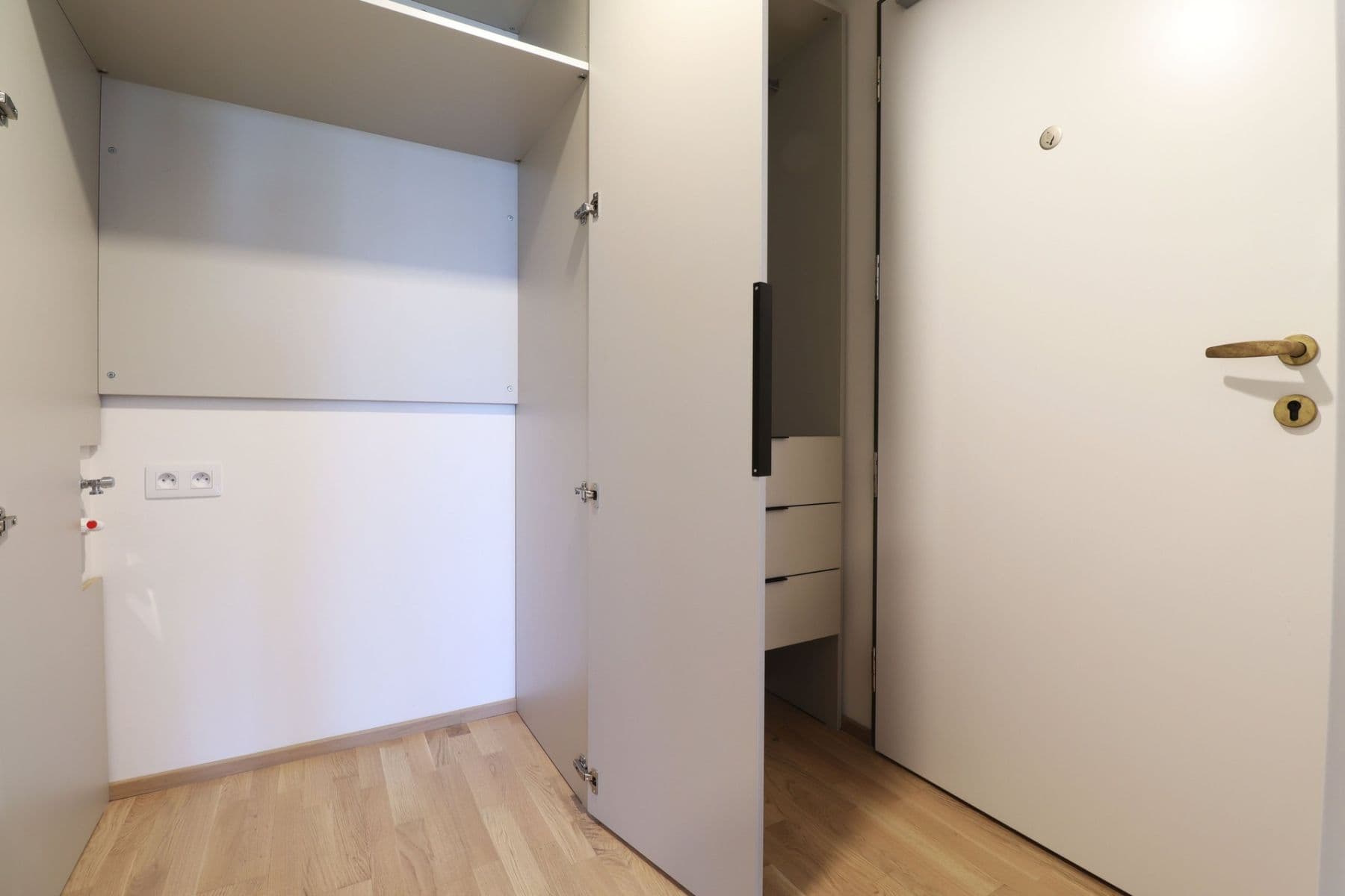Pronájem bytu 1+kk 36 m², Toyen, Praha, Praha Pronájem bytu 1+kk 36 m², Toyen, Praha, Praha