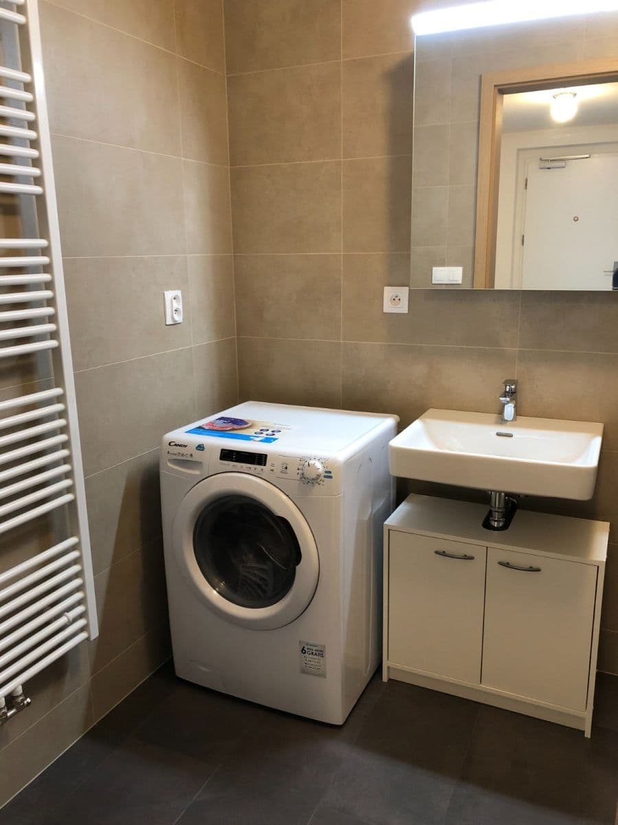 Prodej bytu 2+kk 55 m², náměstí Biskupa Bruna, Ostrava, Moravskoslezský kraj Prodej bytu 2+kk 55 m², náměstí Biskupa Bruna, Ostrava, Moravskoslezský kraj