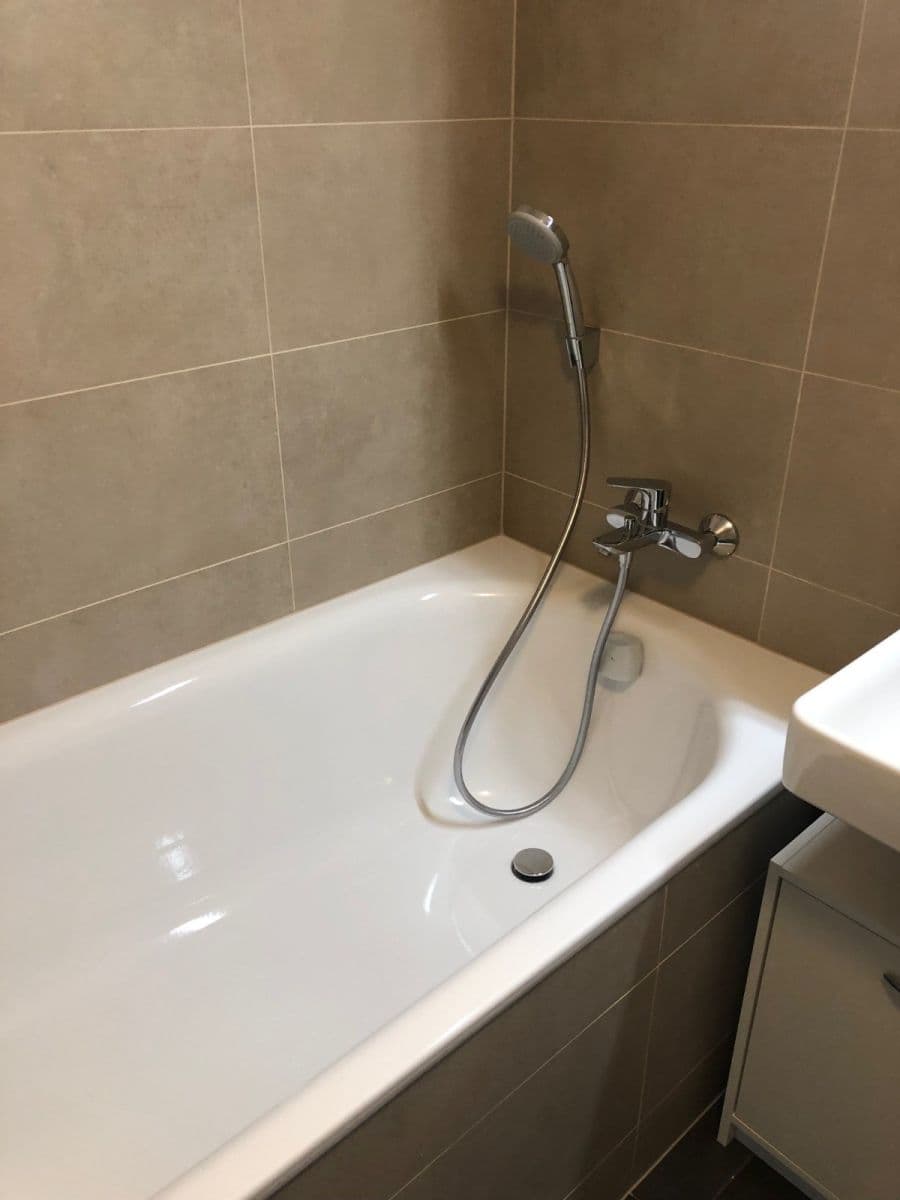 Prodej bytu 1+kk 44 m², náměstí Biskupa Bruna, Ostrava, Moravskoslezský kraj Prodej bytu 1+kk 44 m², náměstí Biskupa Bruna, Ostrava, Moravskoslezský kraj