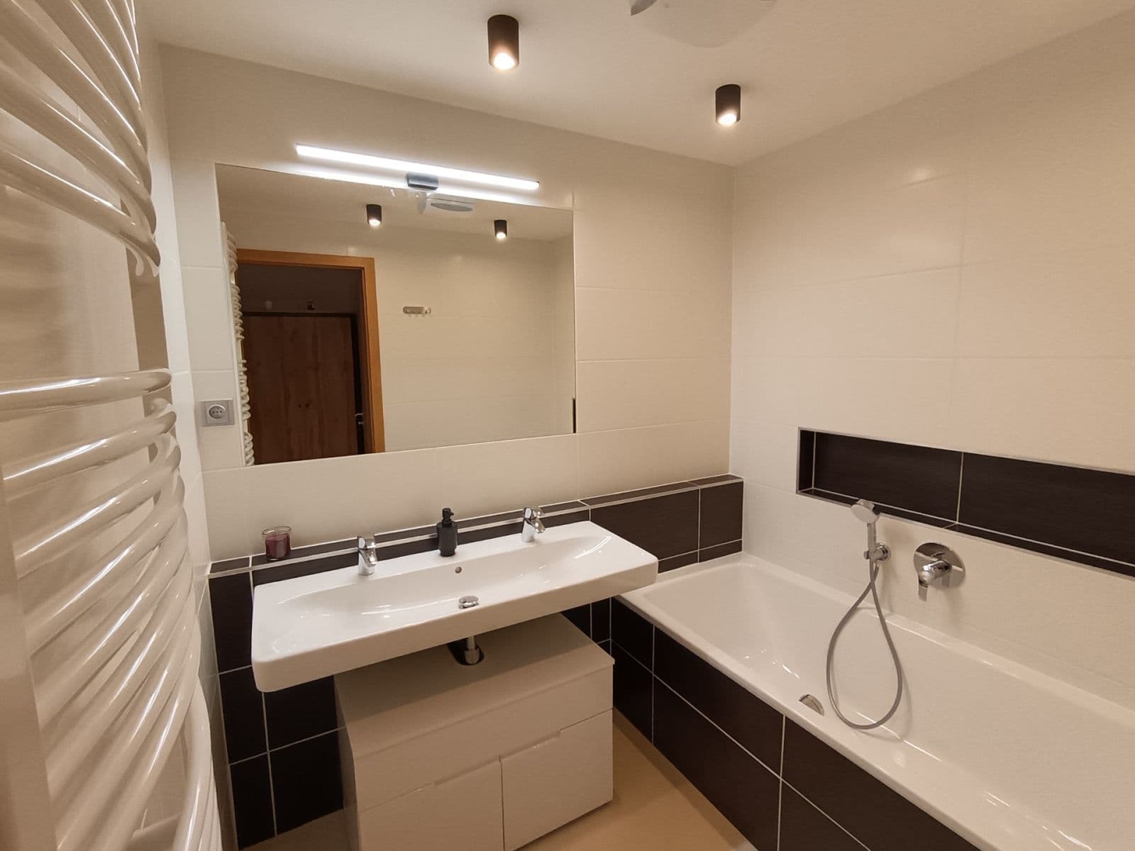 Pronájem bytu 3+kk 96 m², Kardausova, Praha, Praha Pronájem bytu 3+kk 96 m², Kardausova, Praha, Praha