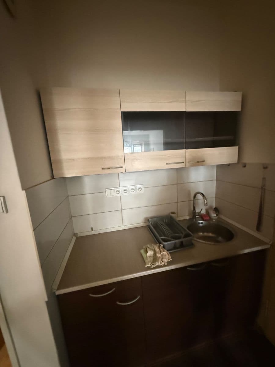 Pronájem bytu 2+kk 51 m², Komunardů, Praha, Praha Pronájem bytu 2+kk 51 m², Komunardů, Praha, Praha