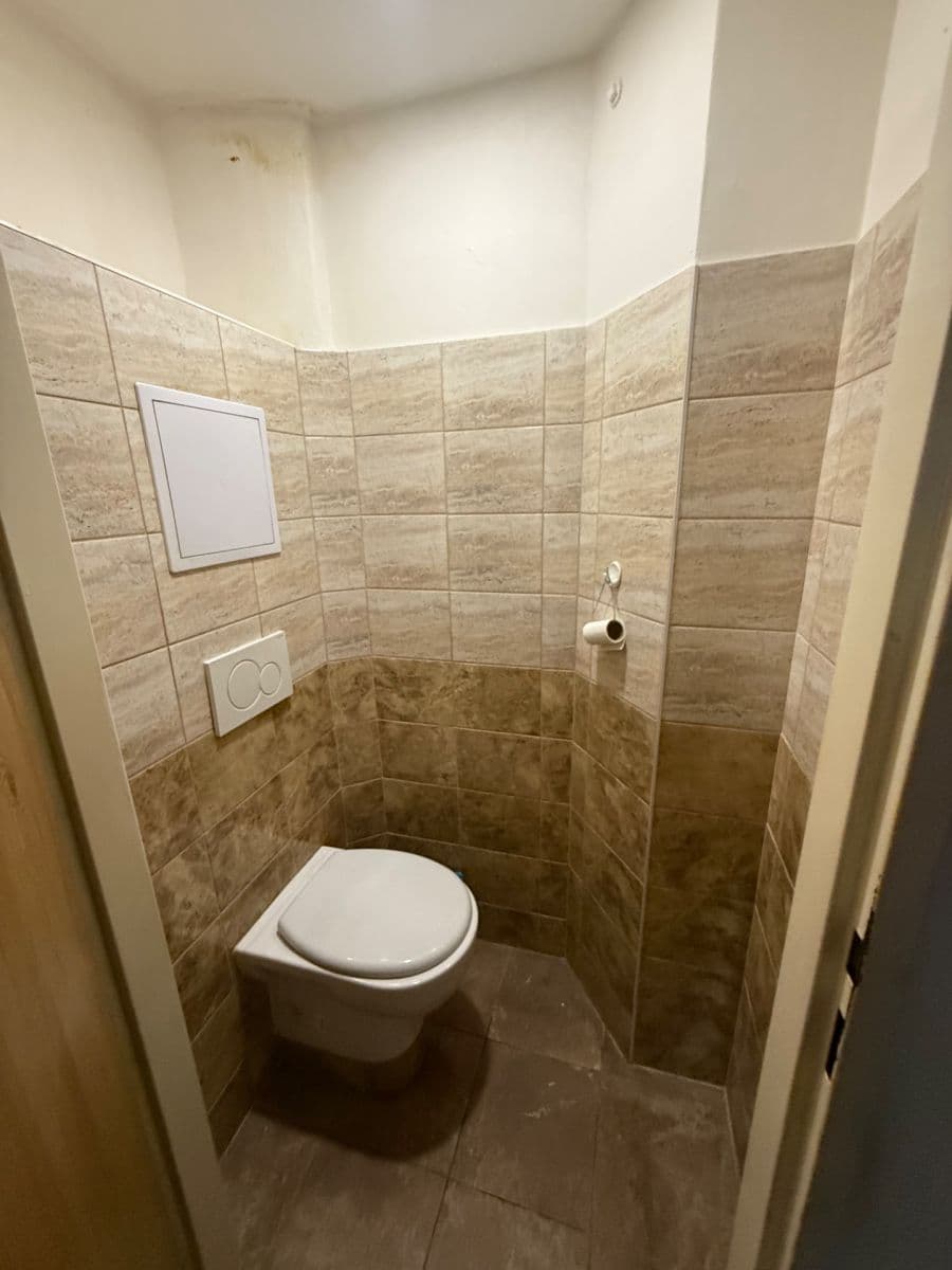 Pronájem bytu 2+kk 51 m², Komunardů, Praha, Praha Pronájem bytu 2+kk 51 m², Komunardů, Praha, Praha