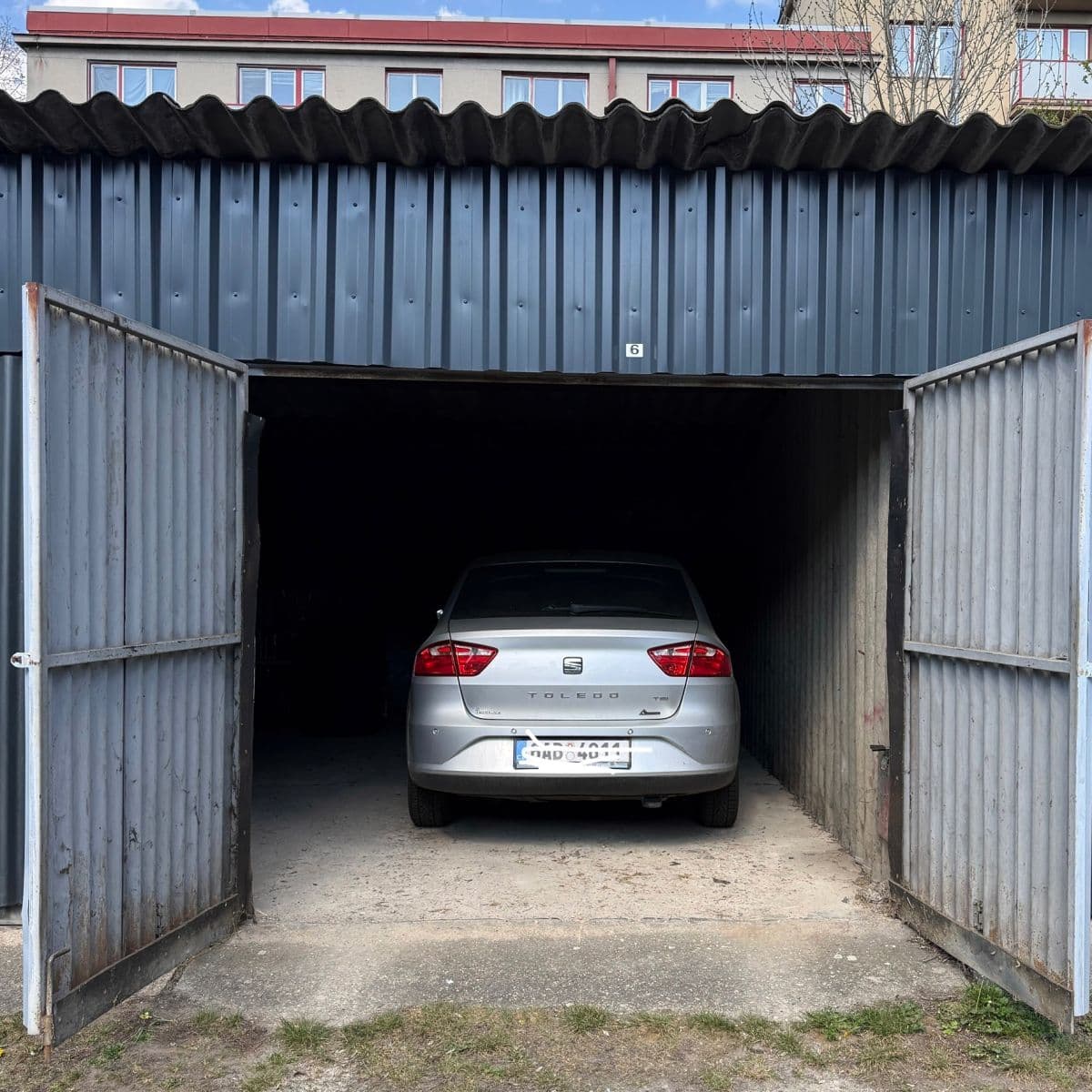 Pronájem garáže 16 m², Praha, Praha Pronájem garáže 16 m², Praha, Praha