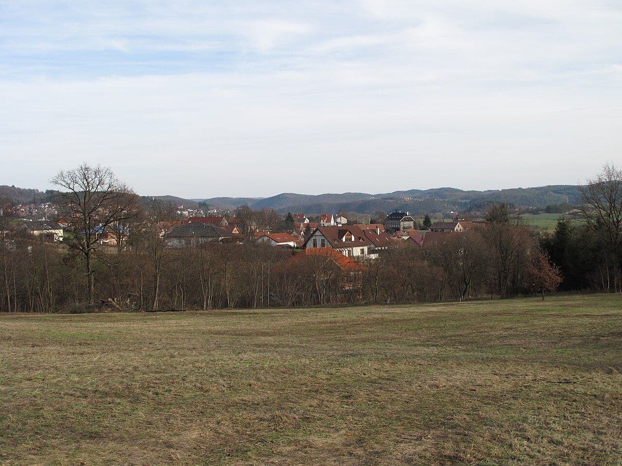 Prodej pozemku 3.500 m², Buš, Středočeský kraj Prodej pozemku 3.500 m², Buš, Středočeský kraj