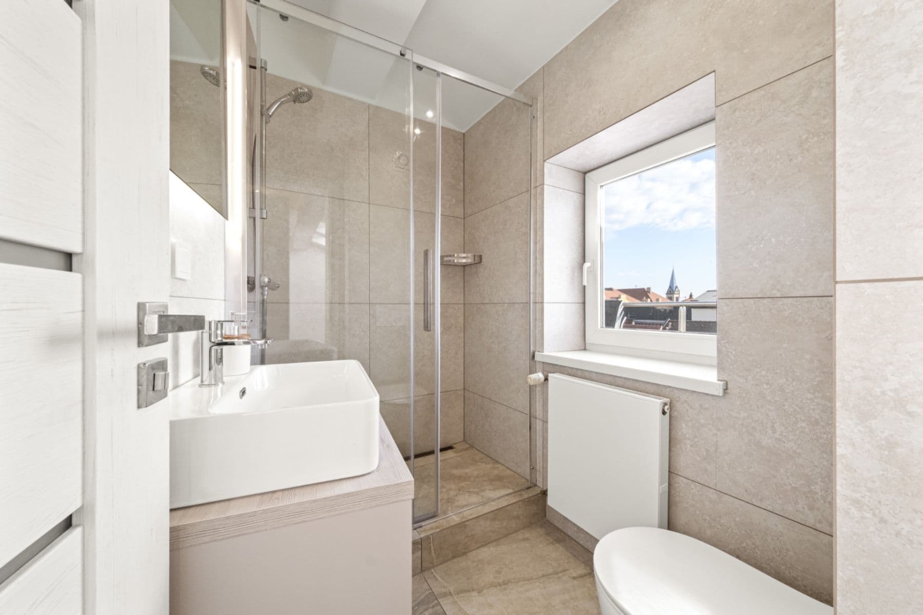 Pronájem bytu 3+1 144 m², Osvoboz. pol. vězňů, Kladno, Středočeský kraj Pronájem bytu 3+1 144 m², Osvoboz. pol. vězňů, Kladno, Středočeský kraj