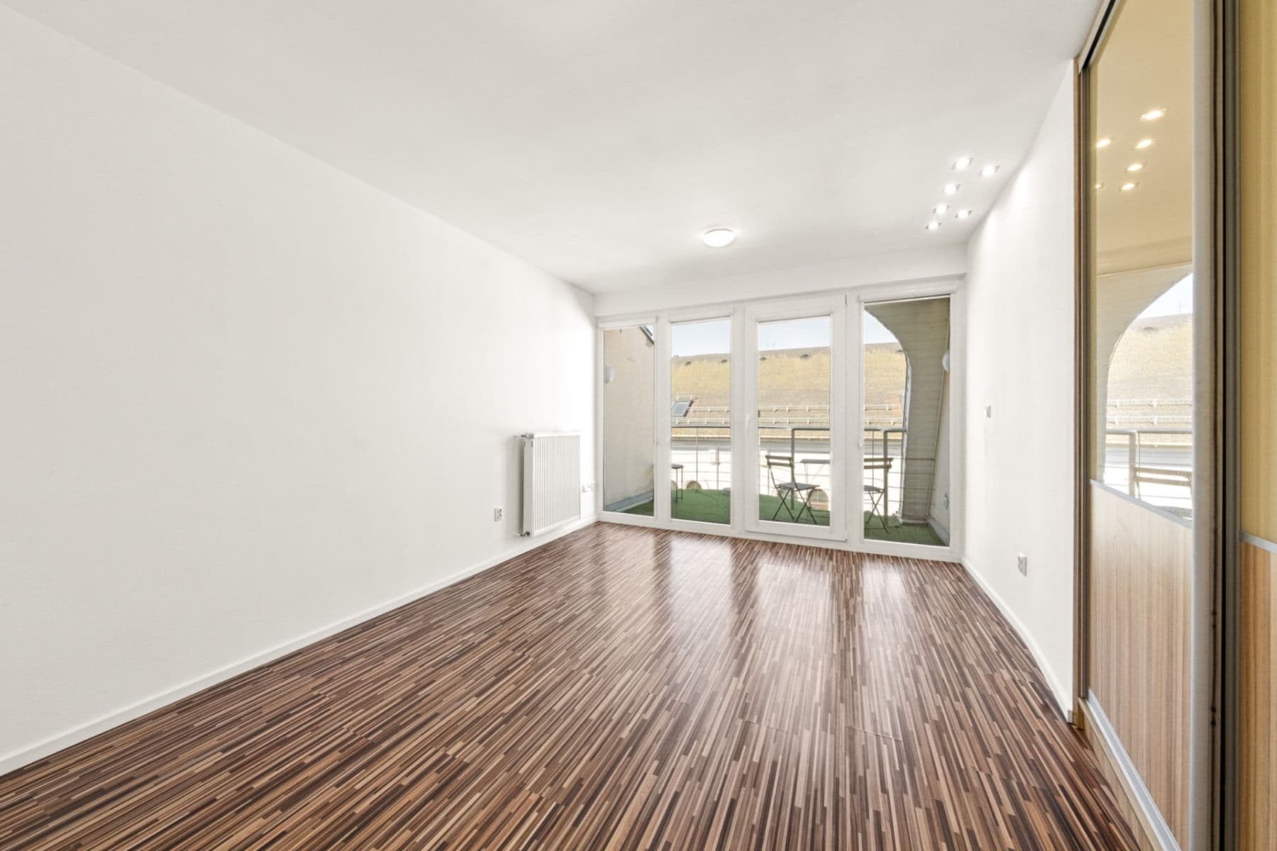 Pronájem bytu 3+1 144 m², Osvoboz. pol. vězňů, Kladno, Středočeský kraj Pronájem bytu 3+1 144 m², Osvoboz. pol. vězňů, Kladno, Středočeský kraj
