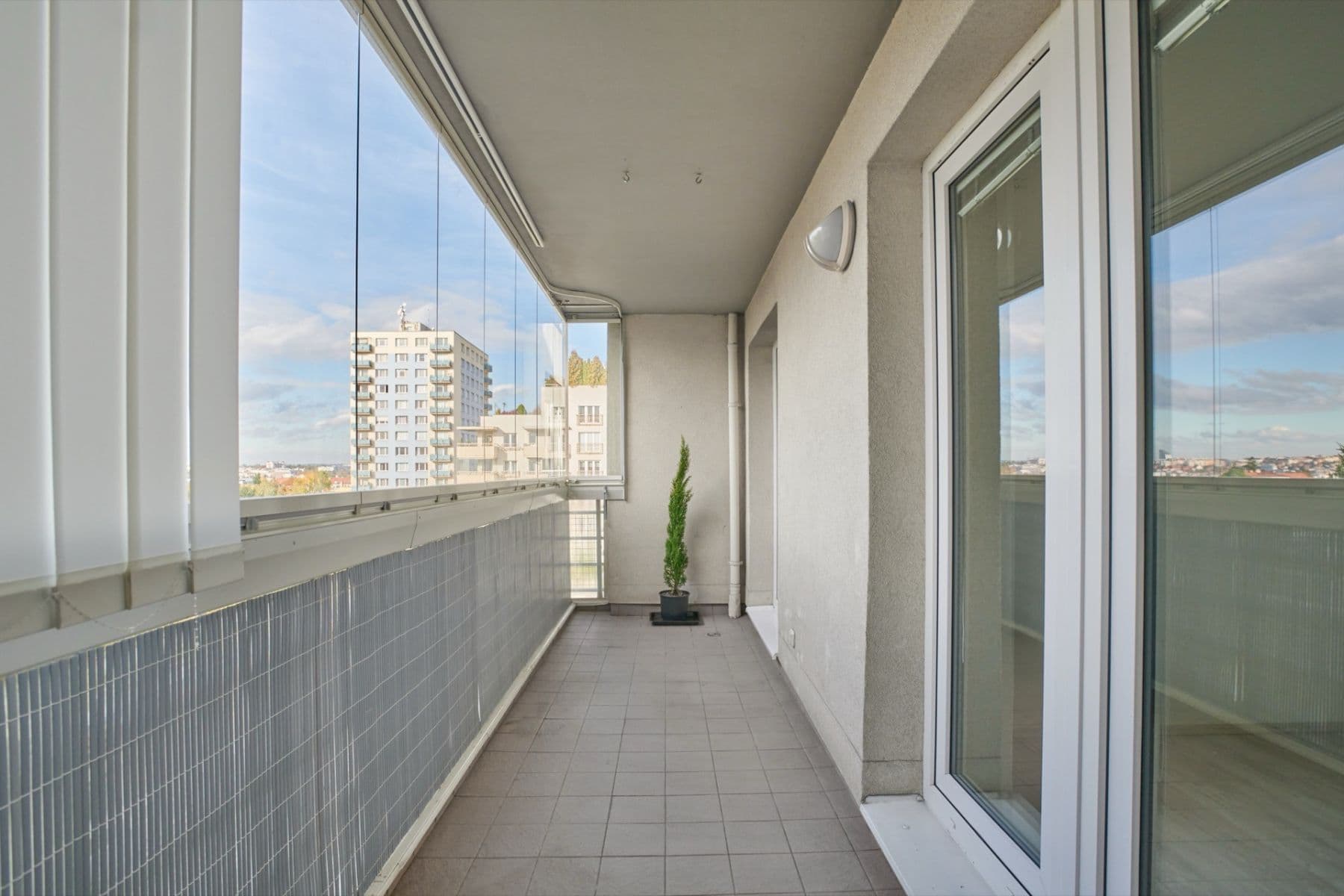 Pronájem bytu 3+1 95 m², Hyacintová, Praha, Praha Pronájem bytu 3+1 95 m², Hyacintová, Praha, Praha