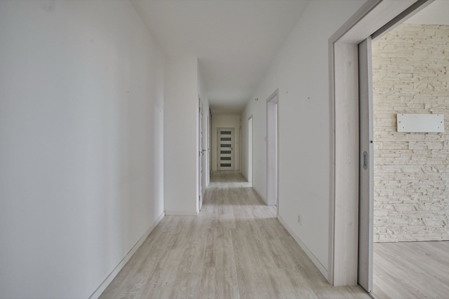 Pronájem bytu 3+1 95 m², Hyacintová, Praha, Praha Pronájem bytu 3+1 95 m², Hyacintová, Praha, Praha