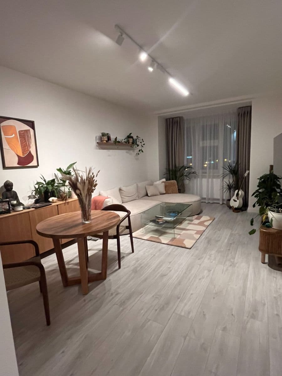 Pronájem bytu 2+1 60 m², Dělnická, Praha, Praha Pronájem bytu 2+1 60 m², Dělnická, Praha, Praha