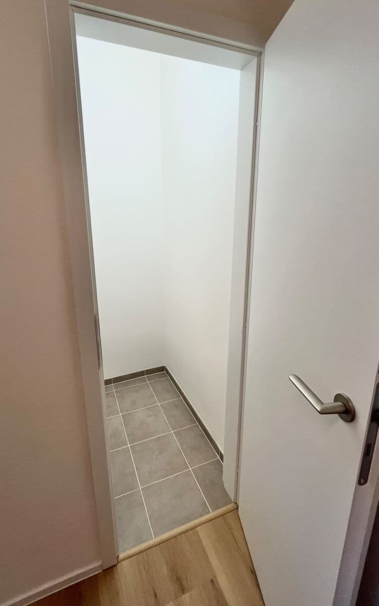 Pronájem bytu 1+1 32 m², Černokostelecká, Praha, Praha Pronájem bytu 1+1 32 m², Černokostelecká, Praha, Praha