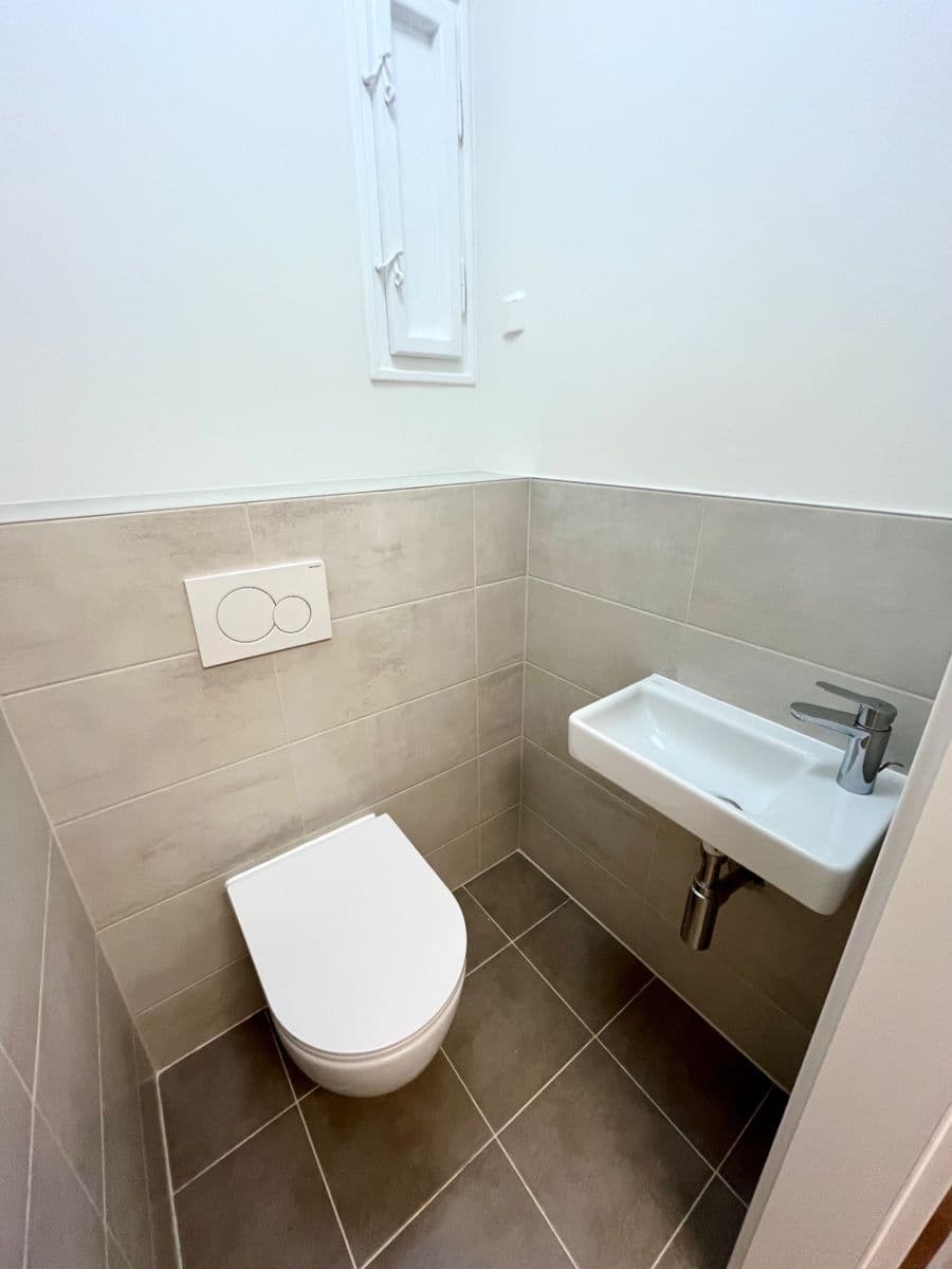 Pronájem bytu 1+1 32 m², Černokostelecká, Praha, Praha Pronájem bytu 1+1 32 m², Černokostelecká, Praha, Praha