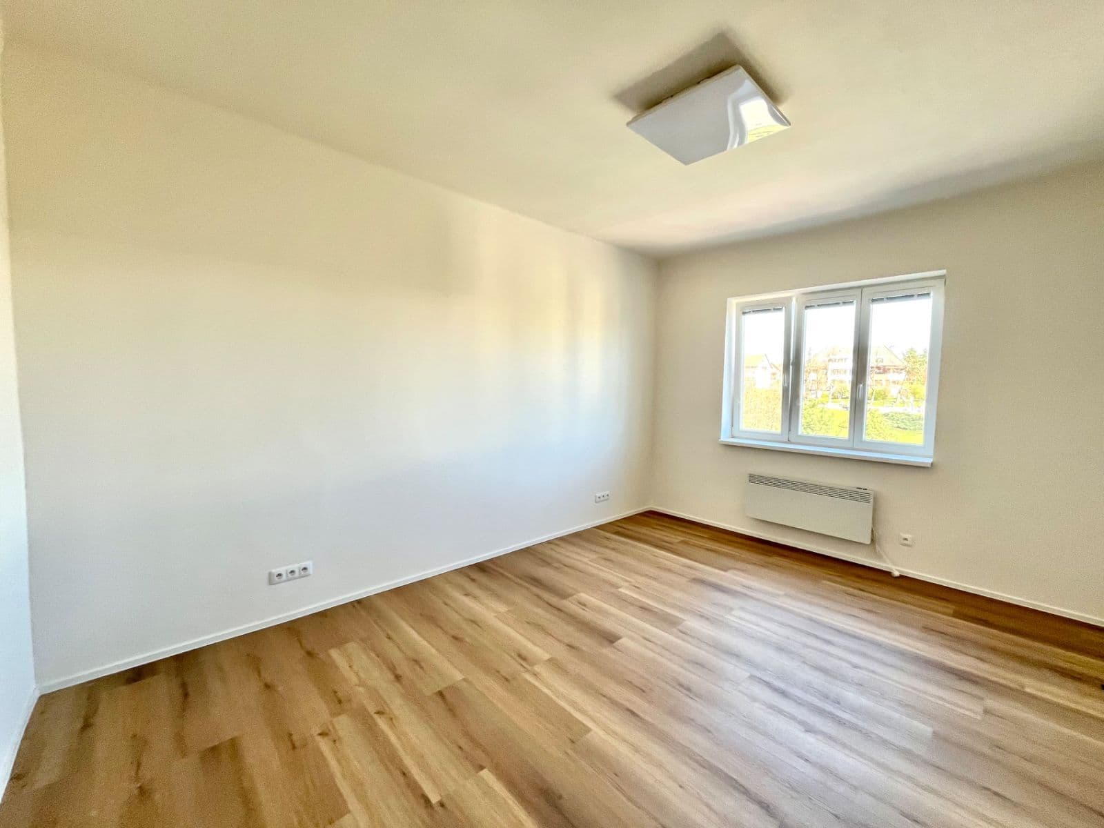 Pronájem bytu 1+1 32 m², Černokostelecká, Praha, Praha Pronájem bytu 1+1 32 m², Černokostelecká, Praha, Praha