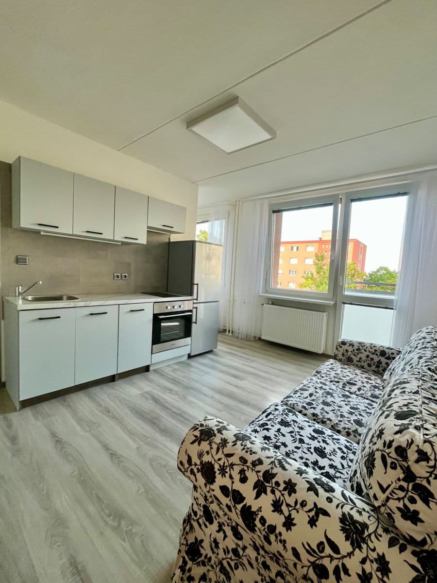 Pronájem bytu 1+1 26 m², Vitry, Kladno, Středočeský kraj Pronájem bytu 1+1 26 m², Vitry, Kladno, Středočeský kraj