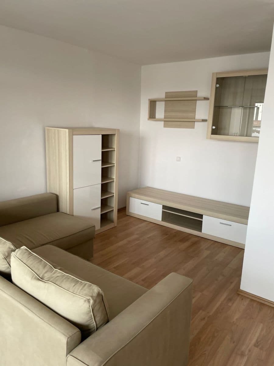 Pronájem bytu 1+kk 31 m², Pod Děvínem, Praha, Praha Pronájem bytu 1+kk 31 m², Pod Děvínem, Praha, Praha