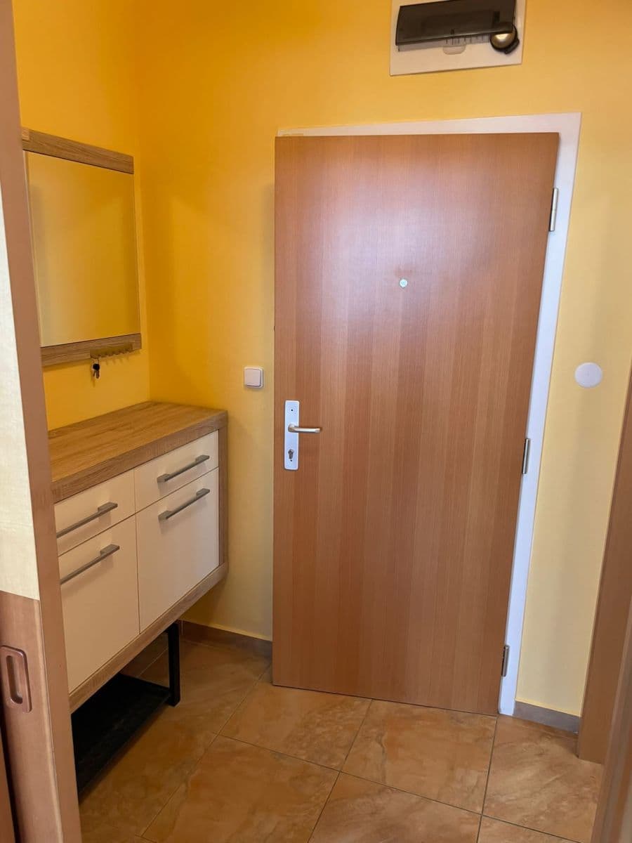 Pronájem bytu 1+kk 31 m², Pod Děvínem, Praha, Praha Pronájem bytu 1+kk 31 m², Pod Děvínem, Praha, Praha