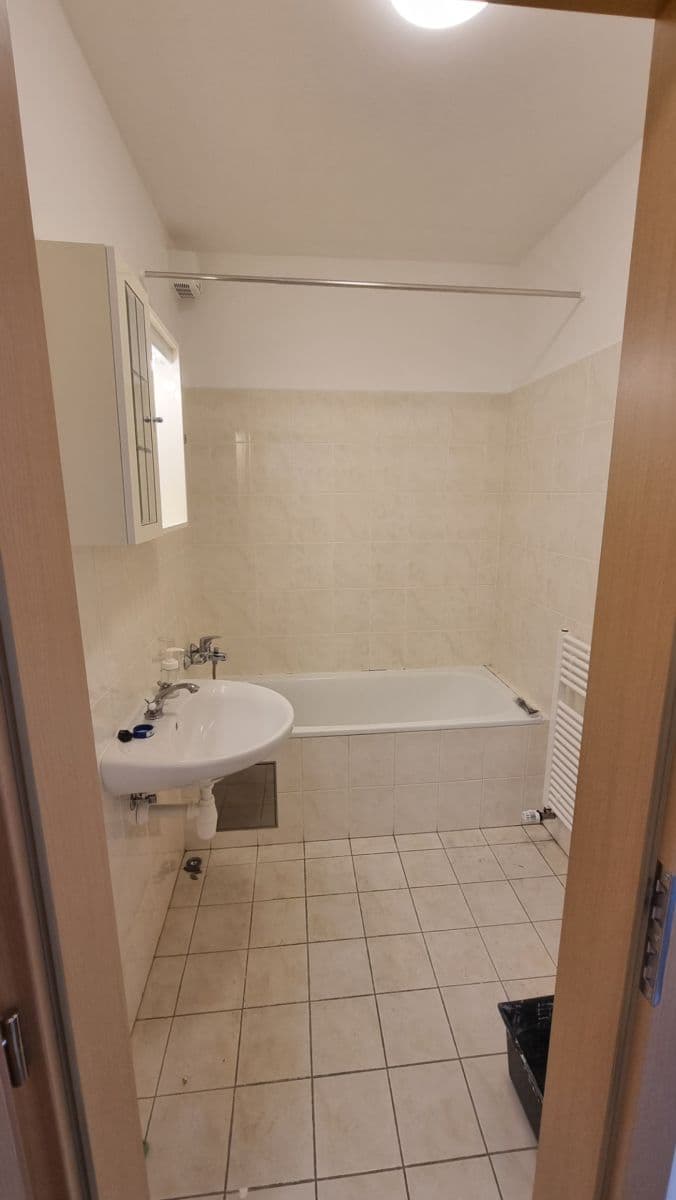 Pronájem bytu 2+kk 72 m², Padovská, Praha, Praha Pronájem bytu 2+kk 72 m², Padovská, Praha, Praha