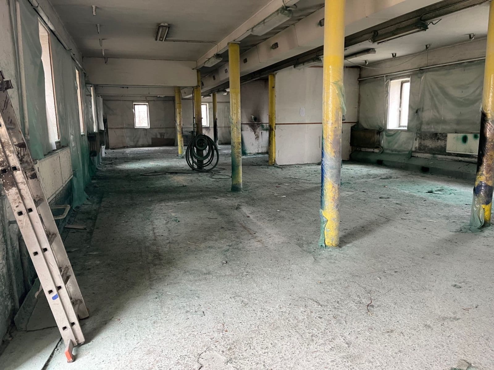 Prodej nebytového prostoru 6.257 m², Čechov, Vlašim, Středočeský kraj Prodej nebytového prostoru 6.257 m², Čechov, Vlašim, Středočeský kraj