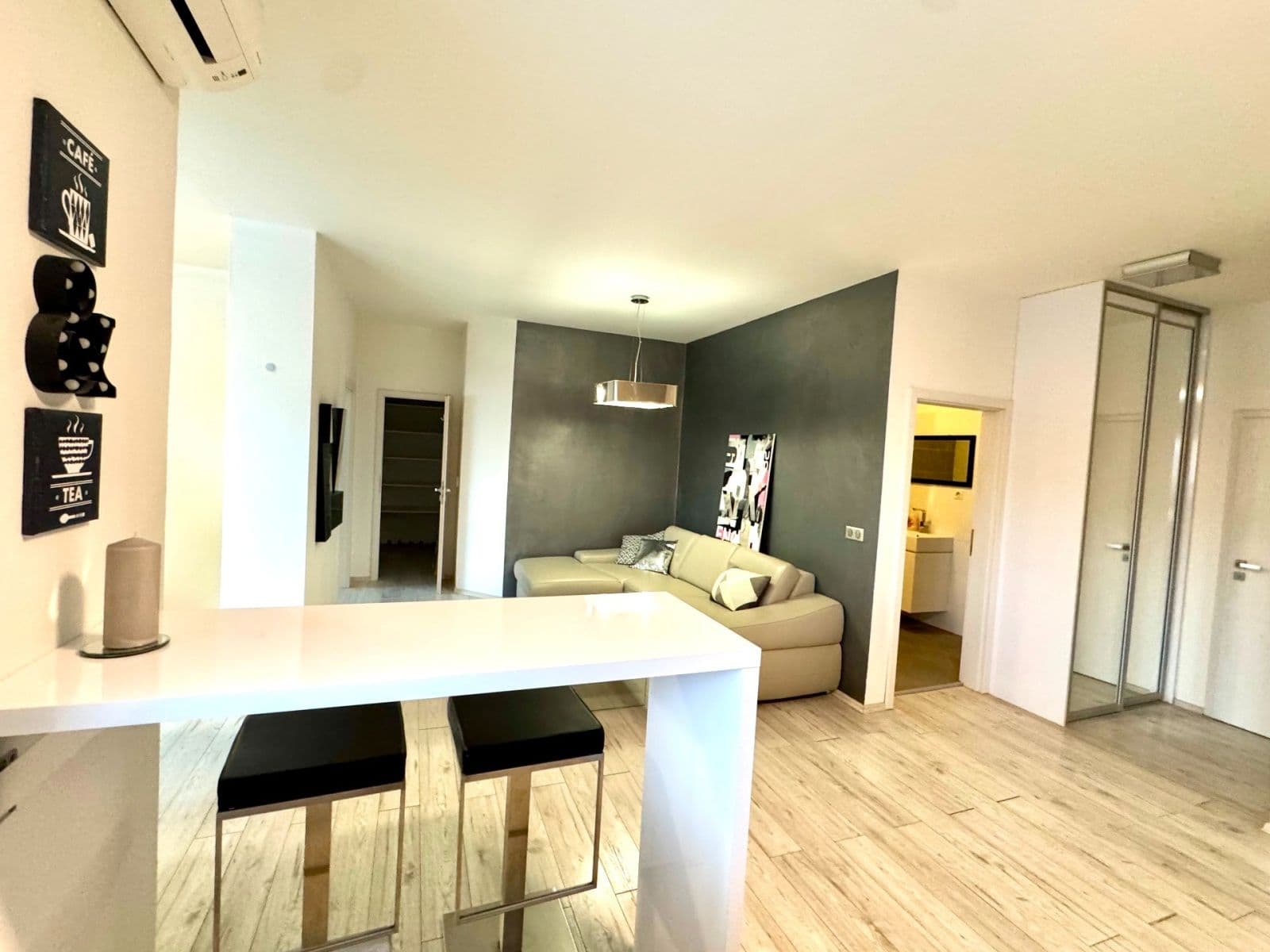 Pronájem bytu 3+1 71 m², Nové Mesto, Bratislavský kraj Pronájem bytu 3+1 71 m², Nové Mesto, Bratislavský kraj