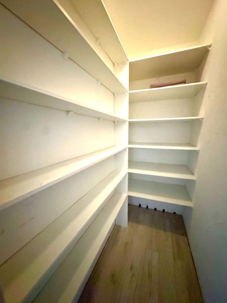 Pronájem bytu 3+1 71 m², Nové Mesto, Bratislavský kraj Pronájem bytu 3+1 71 m², Nové Mesto, Bratislavský kraj