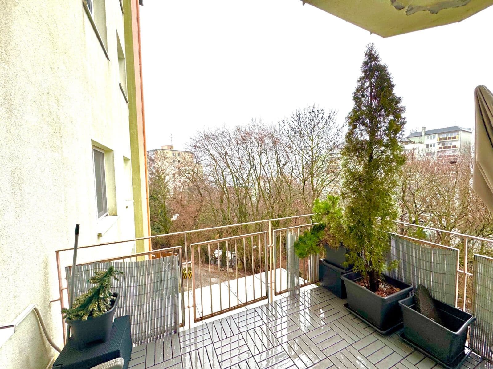 Pronájem bytu 3+1 71 m², Nové Mesto, Bratislavský kraj Pronájem bytu 3+1 71 m², Nové Mesto, Bratislavský kraj