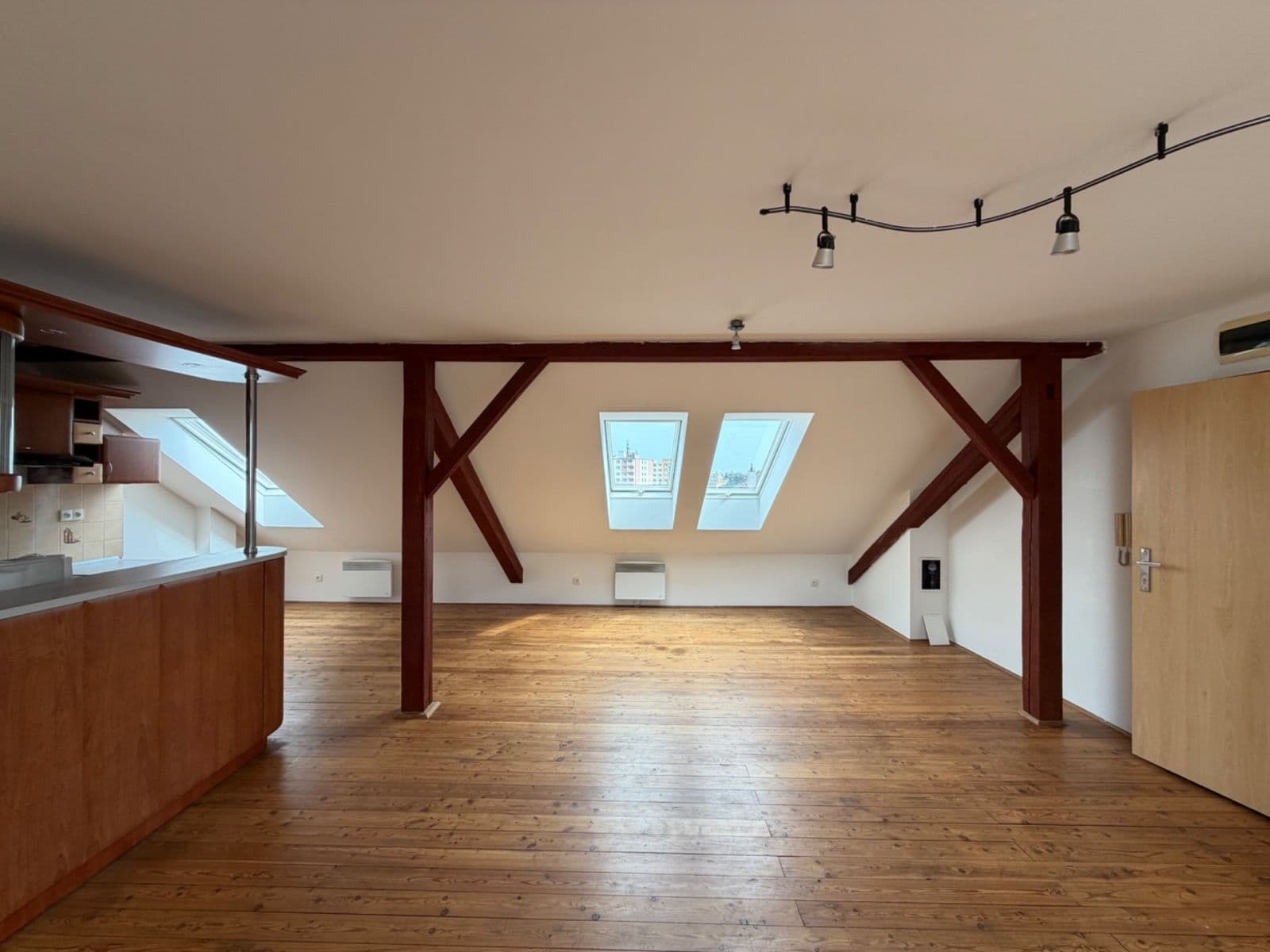 Pronájem nebytového prostoru 72 m², Dvořákova, Vyškov, Jihomoravský kraj Pronájem nebytového prostoru 72 m², Dvořákova, Vyškov, Jihomoravský kraj