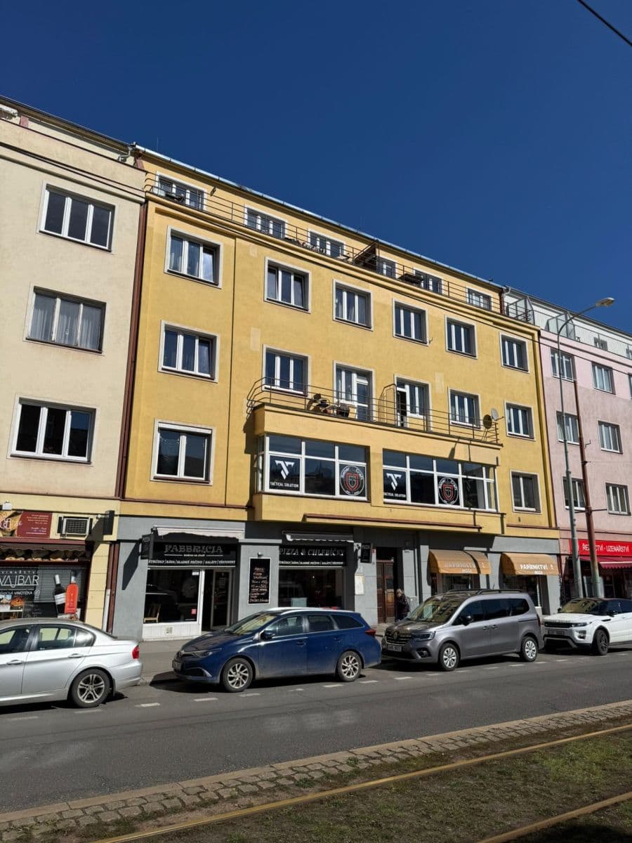 Pronájem bytu 3+1 80 m², Bělohorská, Praha, Praha Pronájem bytu 3+1 80 m², Bělohorská, Praha, Praha