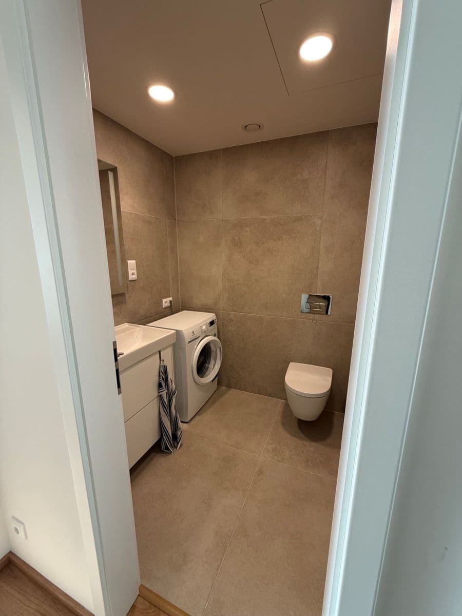 Pronájem bytu 1+kk 37 m², Poděbradská, Praha, Praha Pronájem bytu 1+kk 37 m², Poděbradská, Praha, Praha