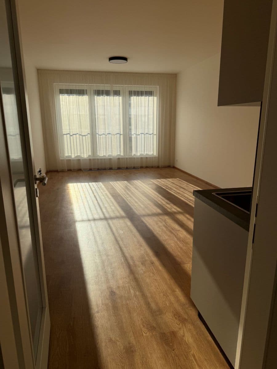 Pronájem bytu 1+kk 37 m², Poděbradská, Praha, Praha Pronájem bytu 1+kk 37 m², Poděbradská, Praha, Praha