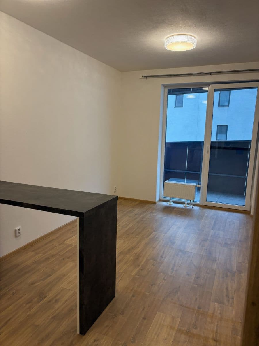 Pronájem bytu 2+kk 43 m², Zlín, Zlínský kraj Pronájem bytu 2+kk 43 m², Zlín, Zlínský kraj