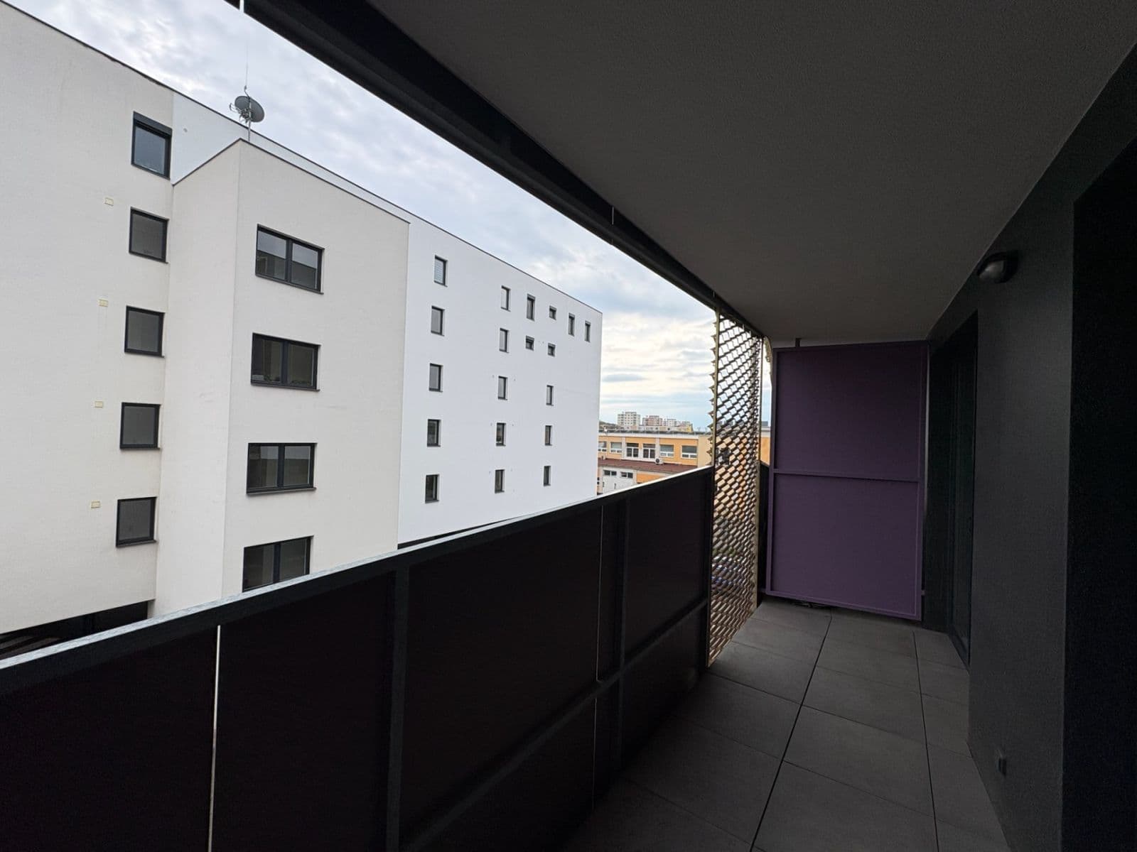 Pronájem bytu 2+kk 43 m², Zlín, Zlínský kraj Pronájem bytu 2+kk 43 m², Zlín, Zlínský kraj